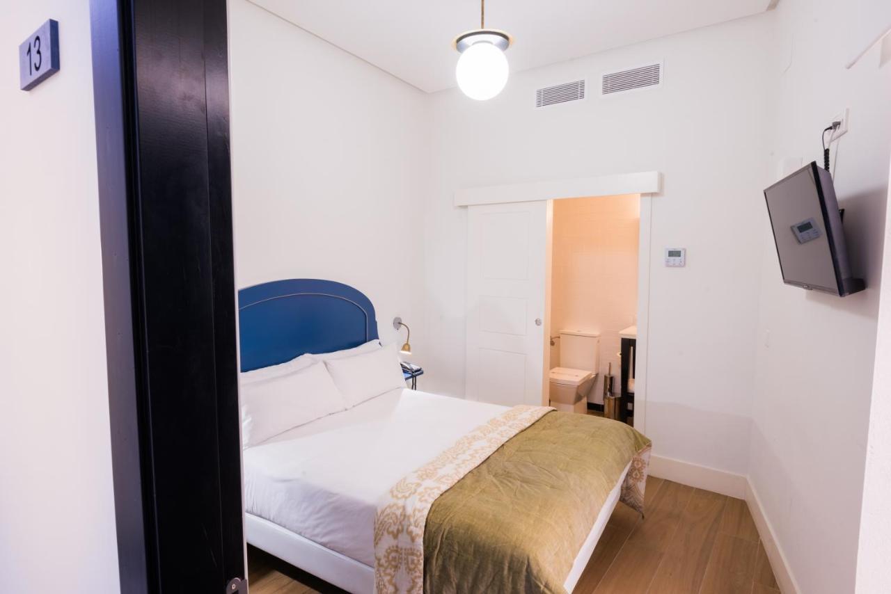 Nuea Cicerone Hotel เซบีญา ภายนอก รูปภาพ